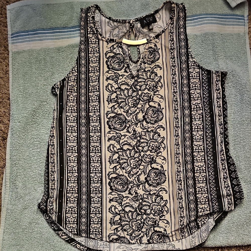 AUW Green and Tan Cut Out Tank Top Blouse